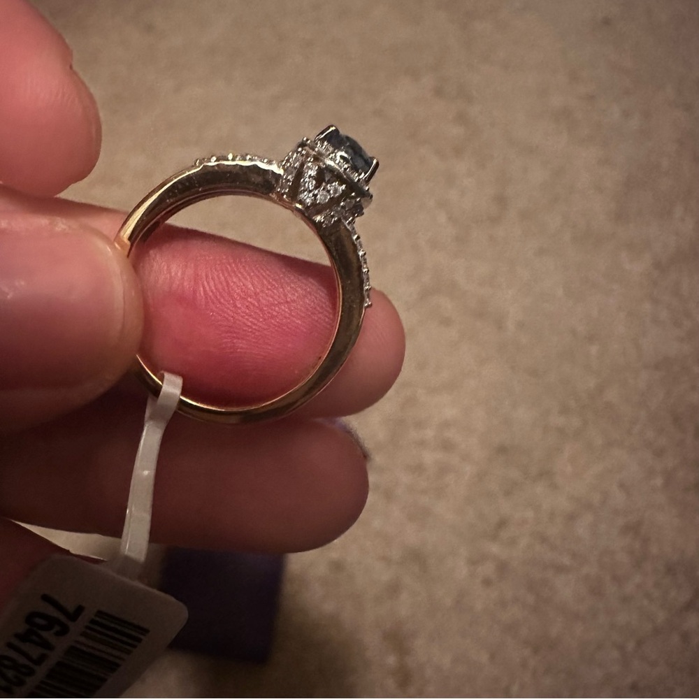 Luxoro 14K Yellow Gold AAA Ceylon Blue Sapphire and G-H I3 Diamond Ring 1.50 ctw - Picture 5 of 13